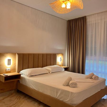 Pine Apartments At San Pietro Resort ドゥラス エクステリア 写真