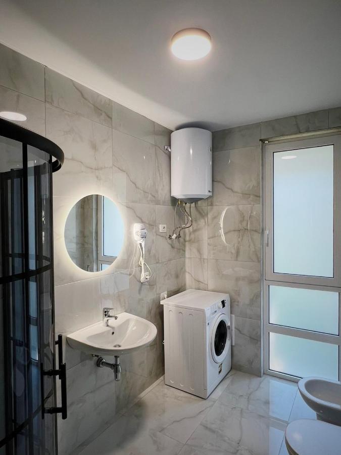 Pine Apartments At San Pietro Resort ドゥラス エクステリア 写真