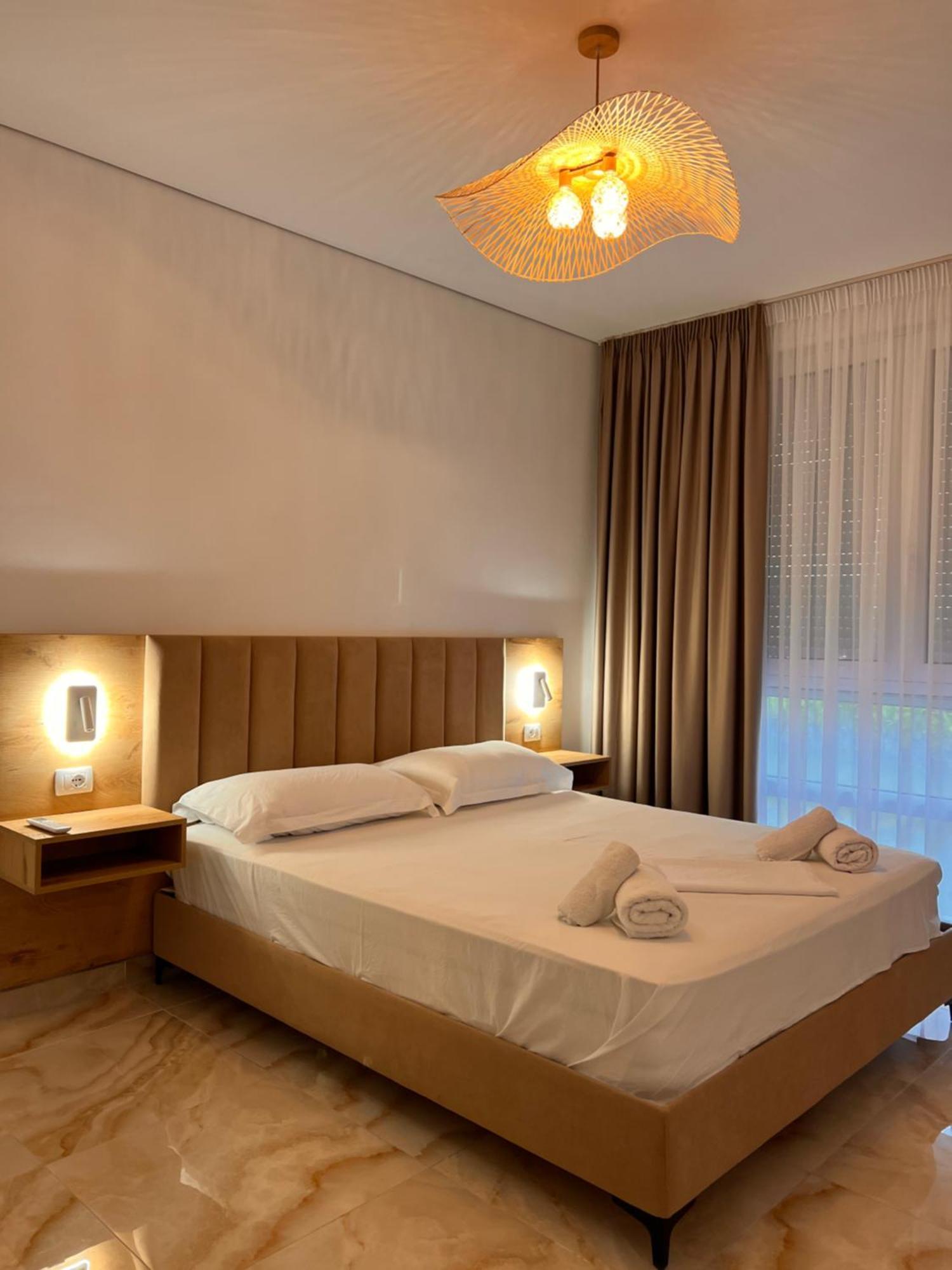 Pine Apartments At San Pietro Resort ドゥラス エクステリア 写真